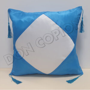 cojin-azul-claro-borlas-muestra-don-copion