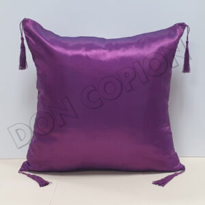 cojin-morado-borlas-trasera-don-copion
